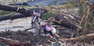 #VIDEO || Lluvias catastróficas en Texas dejan al menos 50 muertos y decenas de desaparecidos