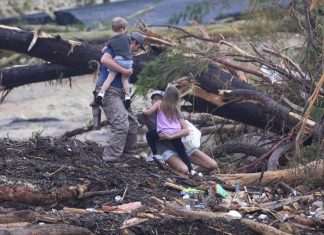 #VIDEO || Lluvias catastróficas en Texas dejan al menos 50 muertos y decenas de desaparecidos