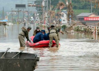 Emergencia en Japón las tormentas paralizan Tokio y disparan riesgos de desastre