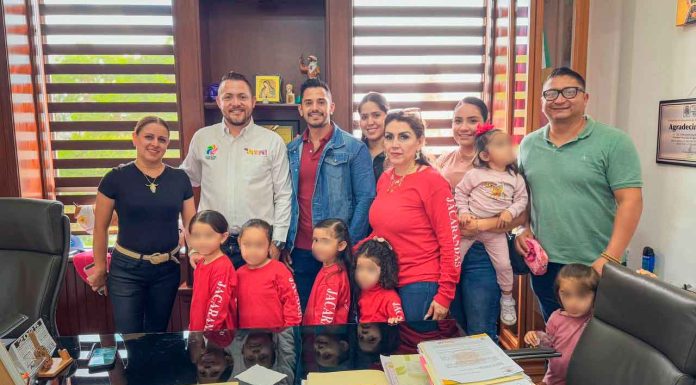 El Presidente Municipal reconoce y respalda a las Escaramuzas “Caballito de Palo Jacarandas” rumbo al Encuentro Nacional