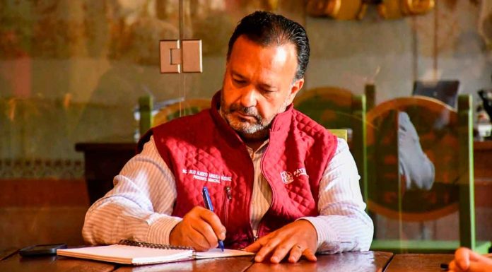 Julio Arreola impulsa rehabilitación de plantas tratadoras para sanear el lago de Pátzcuaro