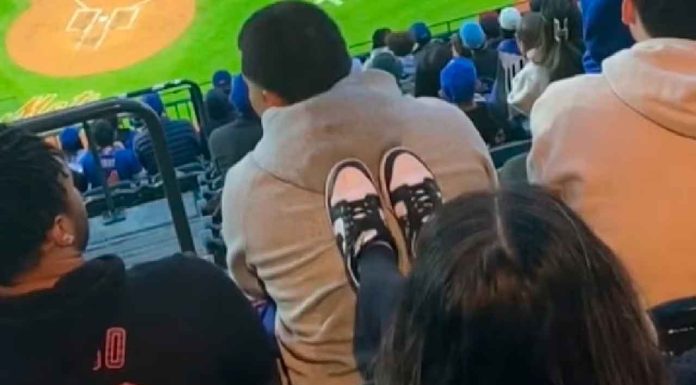#VIDEO || “Lady Patadas” la agresión con tenis incluidos que indignó al Citi Field