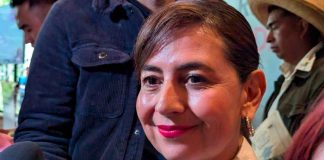 Pide SEE a padres de familia denunciar escuelas que condicionen la entrega de libros de texto gratuitos