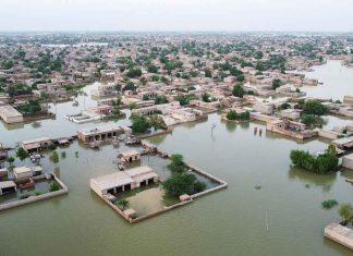 #VIDEO || Islamabad bajo agua lluvias torrenciales colapsan puente y dejan decenas de muertos