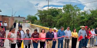 Inaugura presidente Víctor Vázquez obra de acceso en la comunidad de Villachuato