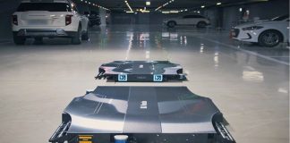 #VIDEO || Este robot aparca tu coche como un experto