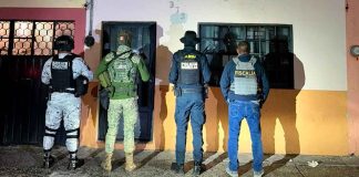 Tras catear tres inmuebles en Morelia, FGE asegura narcóticos y detiene a tres personas