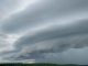 #VIDEO || Una gigantesca shelf cloud cubre la ciudad en plena alerta meteorológica