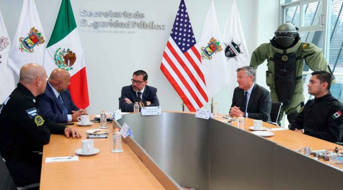 SSP y autoridades de EUA se reúnen para mejorar trabajo antiexplosivos en Michoacán