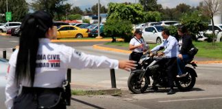 ¡Fíjate pues! Si manejas motocicleta, usa siempre el casco: SSP