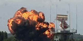 Avión se estrella en Londres-Southend; misterio rodea número de víctimas