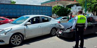 Dos mujeres heridas tras choque vehicular en la Ejidal Sur