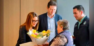 Alfonso Martínez y Paola Delgadillo reconocen a los Adultos Mayores