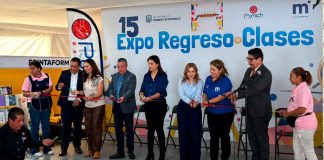 Todo listo para que padres de familia compren los útiles escolares en la Expo Regreso a Clases 2025
