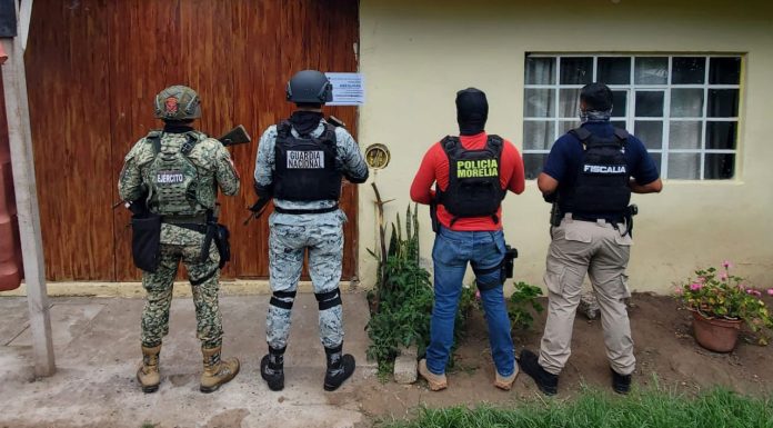 Fiscalía General catea un inmueble en Morelia y asegura dosis de narcótico; hay una persona detenida