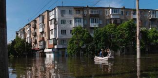 #VIDEO || Inundaciones en Kyiv tras fuerte tormenta: supermercado queda anegado