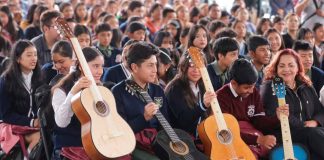 “Michoacán Toca con Guitarras de Paracho” apuesta por enseñanza artística y apoyo artesanal, entregará 5 mil 300 guitarras