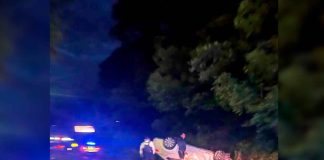 Vuelca auto en el Libramiento Sur de Morelia