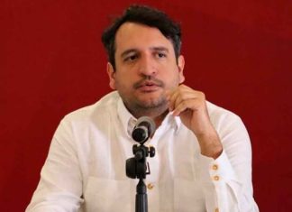 Viaje a Japón desata polémica; Andy López Beltrán denuncia espionaje