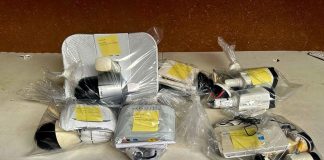 Policías aseguran varias cámaras de vigilancia en poblaciones cercanas al Lago de Pátzcuaro