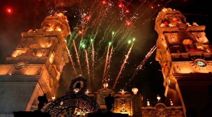 Encendido de catedral ha pasado de 3 a 7 mil visitantes por fin de semana durante verano