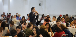 En Puruándiro, Alfonso Martínez promueve riqueza cultural de Morelia