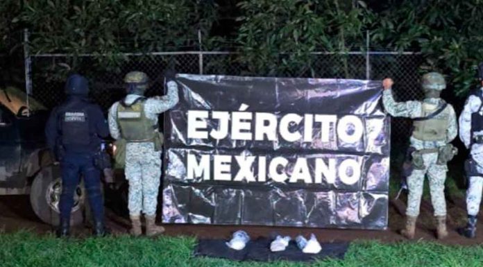 Asegurados dos vehículos robados y droga en Uruapan: SSP