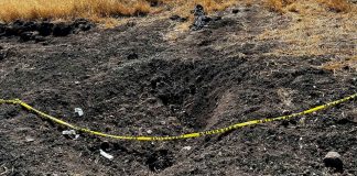 “No salimos de nuestras casas por el olor”: suman 18 cuerpos hallados en fosa clandestina de Irapuato