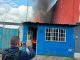 #VIDEO | Voraz incendio consume vivienda en la colonia 19 de Marzo, Uruapan