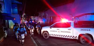 Con pistola de postas intentan robarle su auto, en pleno Centro de la meseta purépecha