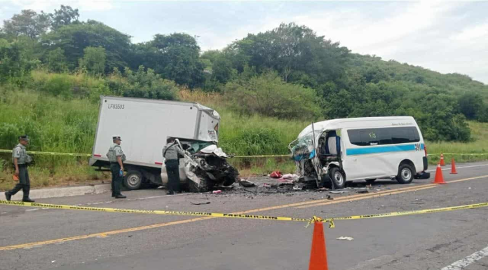 Familia de Lázaro Cárdenas los fallecidos durante trágico accidente de la autopista Siglo XXI