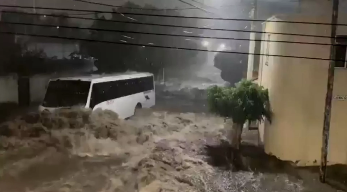 #VIDEO || Querétaro bajo el agua: inundaciones históricas alcanzan hasta el Tec de Monterrey