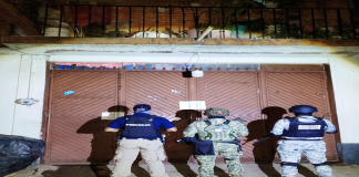 Catea FGE inmueble en Pátzcuaro; se aseguran 925 dosis de metanfetamina y detienen a un hombre