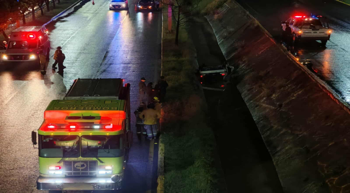 Volcadura vehicular deja 4 jóvenes muertos y 3 heridos cerca del Estadio Morelos en Morelia