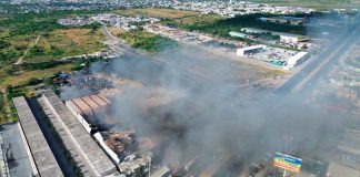 #VIDEO ||🔥 Incendio en recicladora de Reynosa moviliza a autoridades y obliga evacuaciones