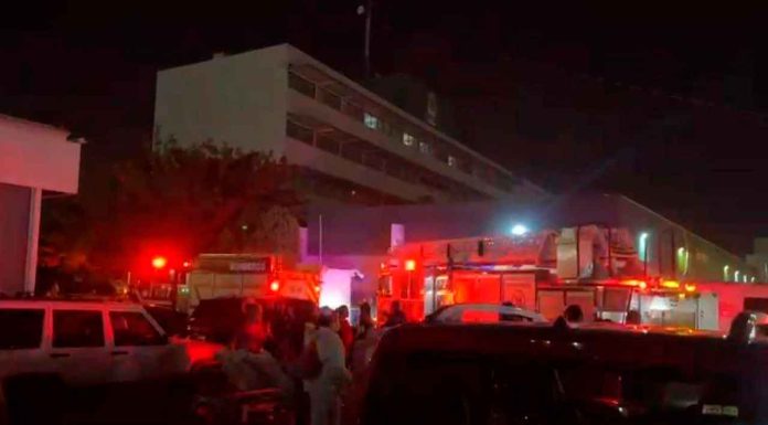 #VIDEO || Evacúan a pacientes tras incendio en la Clínica 6 del IMSS