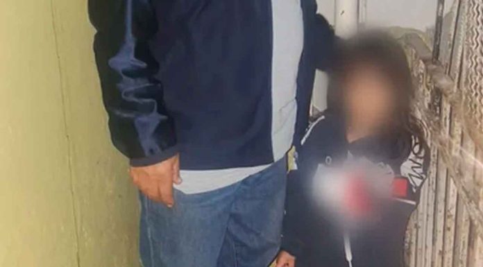 #México: Menor de cuatro años es rescatada en su hogar luego de que su madre la dejara encerrada en el baño