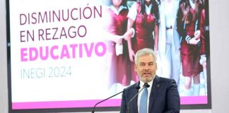 Michoacán es el estado que más avanzó en rezago educativo: Bedolla