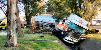 #VIDEO || Ocurre doble percance de tractocamiones en el Libramiento Norte de Morelia