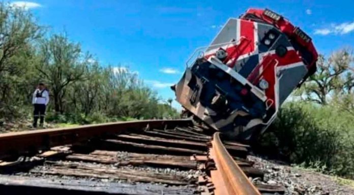 Niega alcaldesa de Zacapu, descarrilamiento de tren