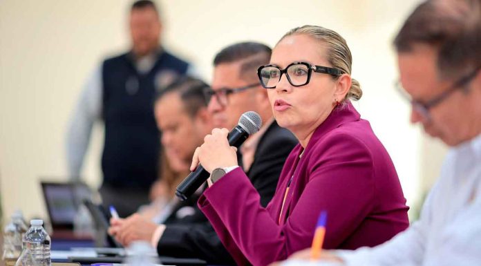 Yarabí Ávila y directivos trazan ruta para reforzar y fortalecer el Bachillerato Nicolaita