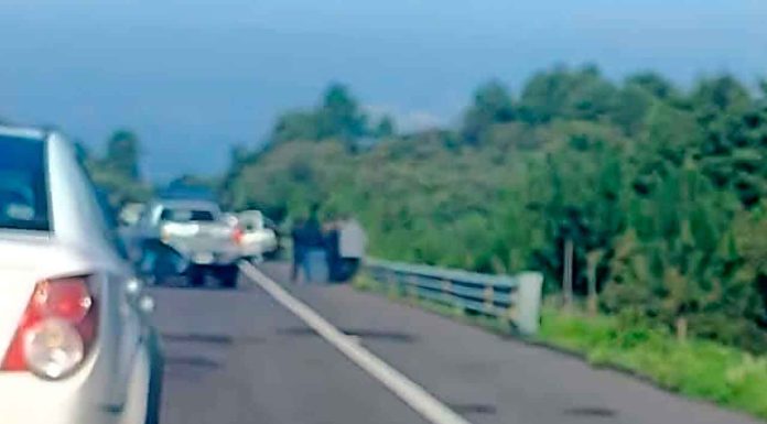 Abandonan a un asesinado en carretera Uruapan – Los Reyes