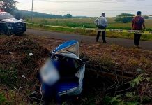 Camioneta embiste a mototaxi en Pajacuarán; hay tres fallecidos