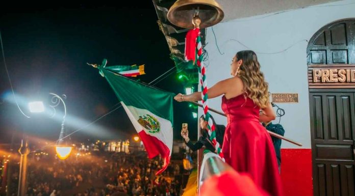 Salvador Escalante celebra con orgullo el Grito de Independencia