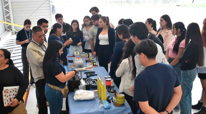 Fiscalía General recibe a estudiantes de Mercadotecnia de la UMSNH en visita guiada por sus instalaciones
