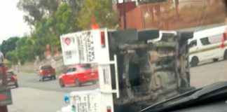 Vuelca camioneta gasera en el Libramiento Norte de Morelia