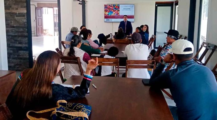 Sectur fortalece conocimientos turísticos a la comunidad de Crescencio Morales