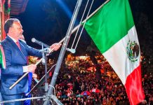 Julio Arreola encabeza el Grito de Independencia en Pátzcuaro ante cientos de familias