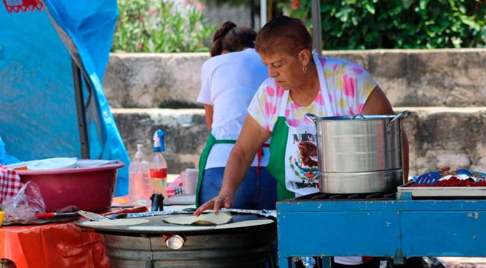 Gobierno de Morelia celebra éxito del 5to Festival del Pozole y la Quesadilla en Tenencia Morelos
