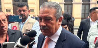 Revela Morón lo que le dijo Claudia Sheinbaum al oído: debemos trabajar mucho por México